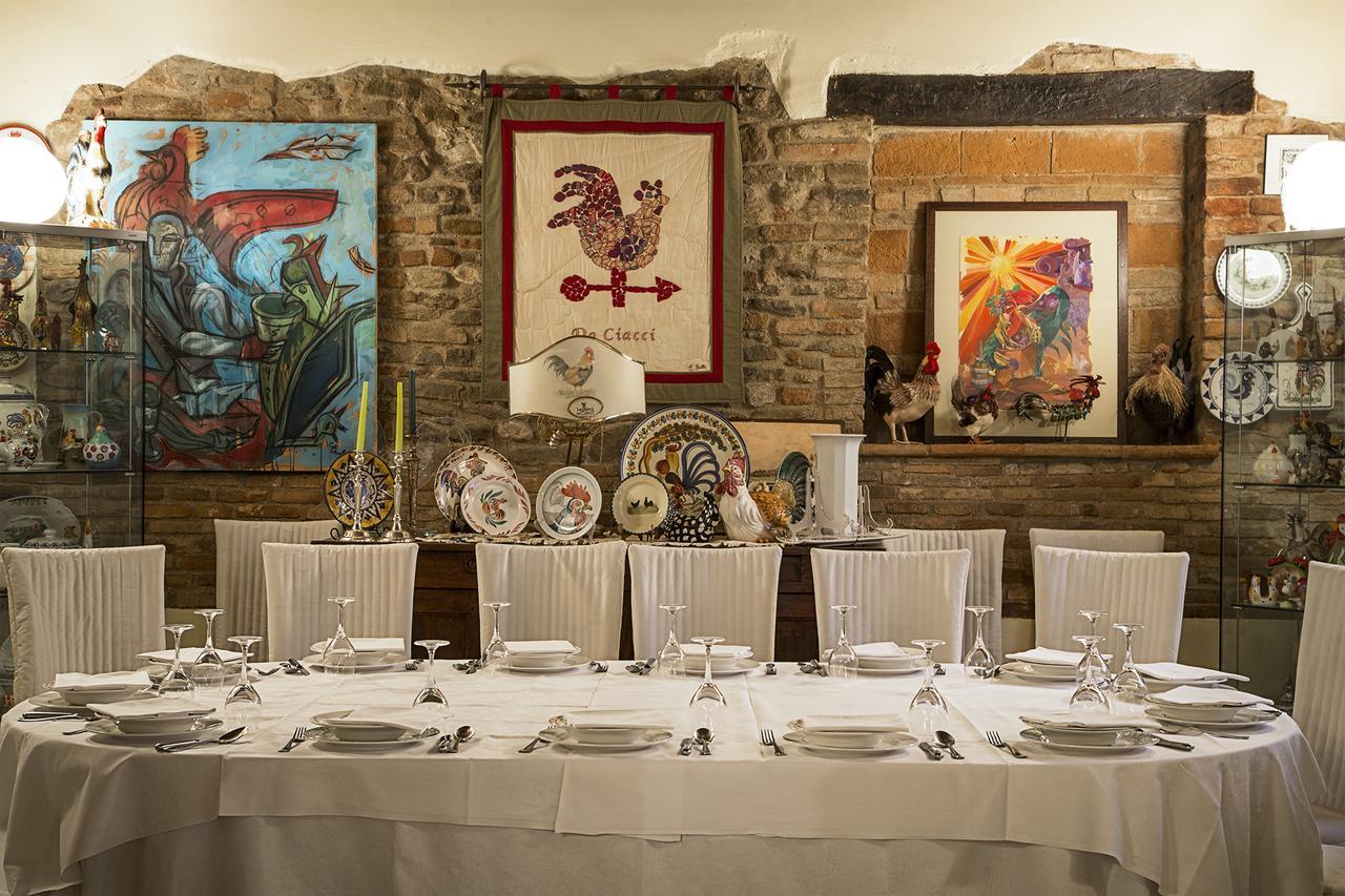 Locanda Da Ciacci Petriano ภายนอก รูปภาพ