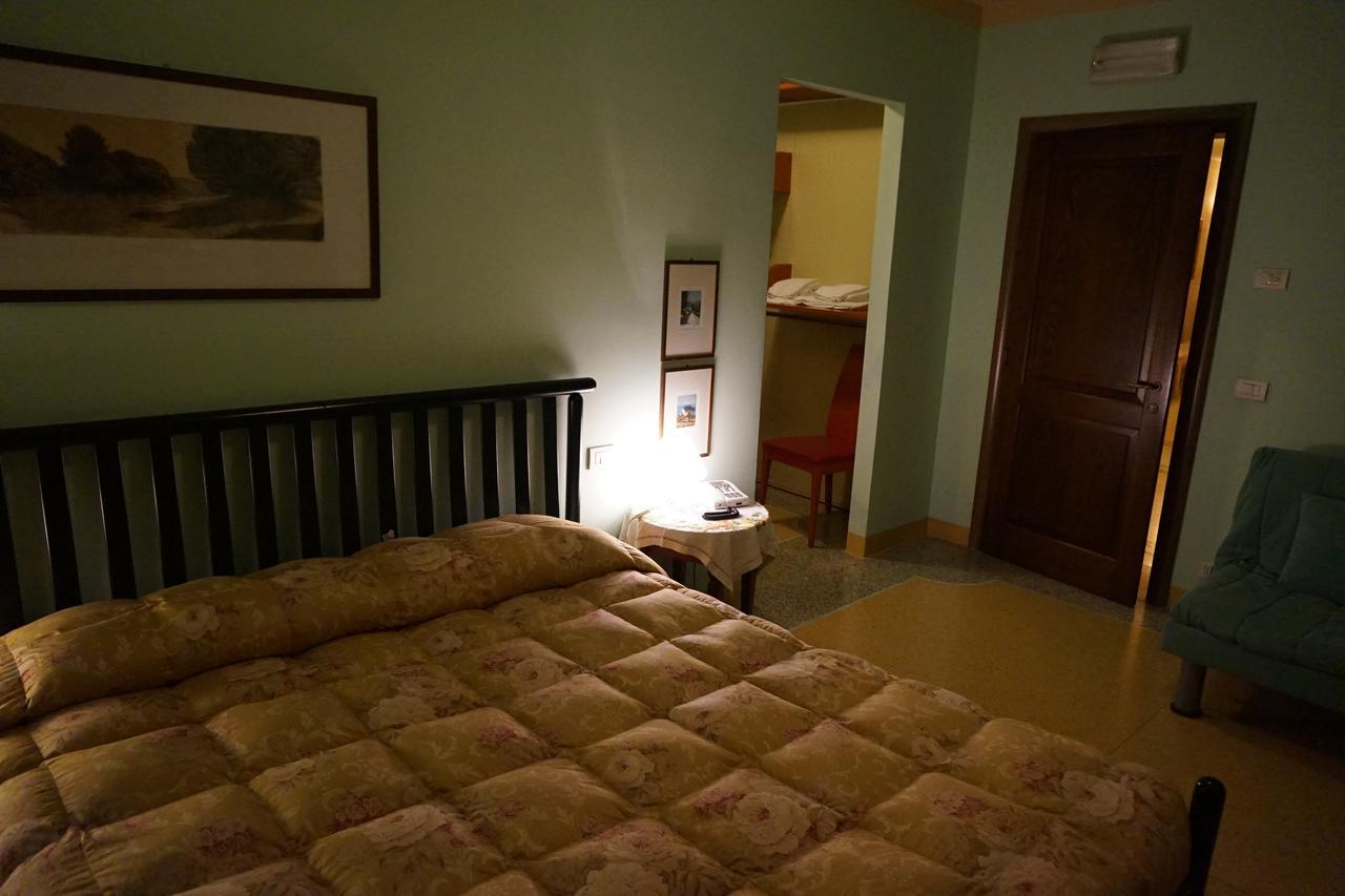 Locanda Da Ciacci Petriano ภายนอก รูปภาพ