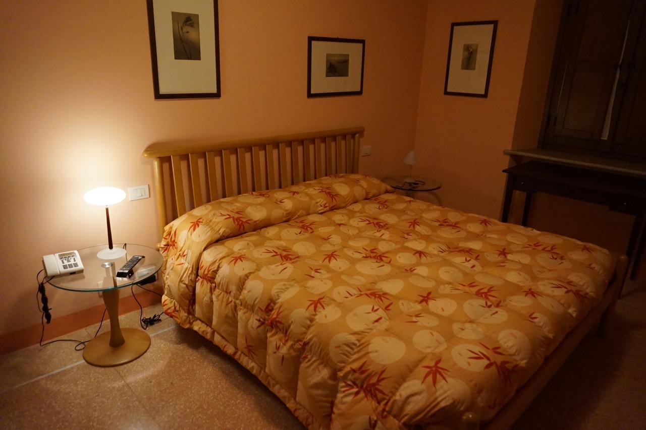 Locanda Da Ciacci Petriano ภายนอก รูปภาพ