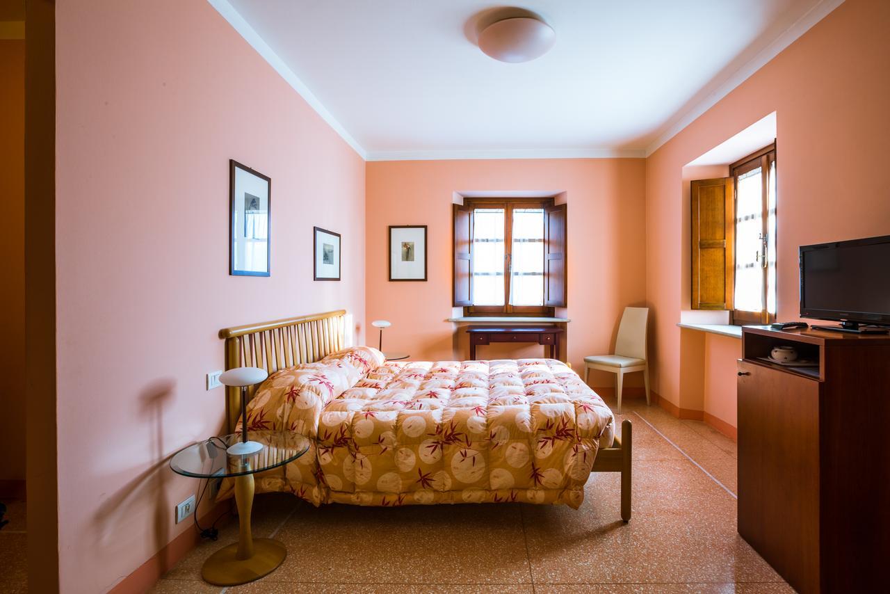 Locanda Da Ciacci Petriano ภายนอก รูปภาพ