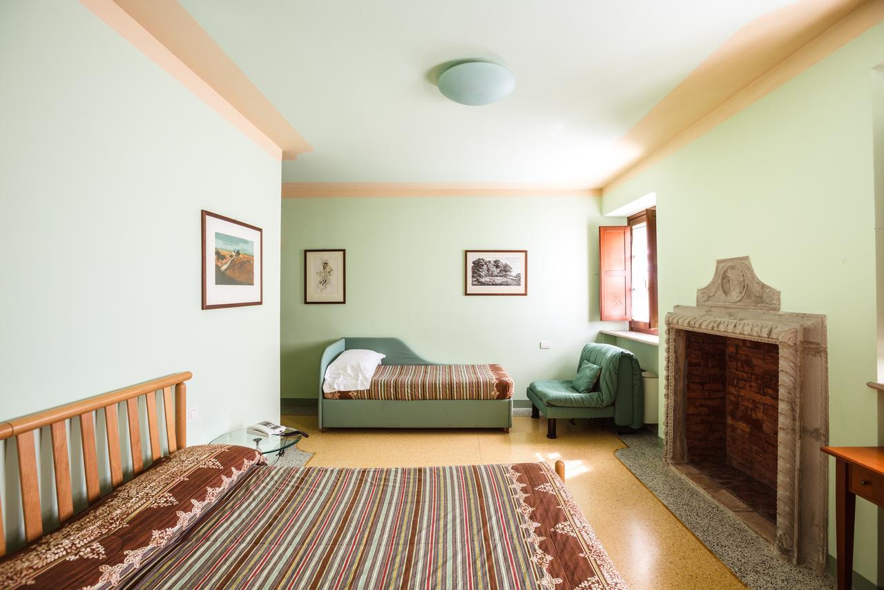 Locanda Da Ciacci Petriano ภายนอก รูปภาพ