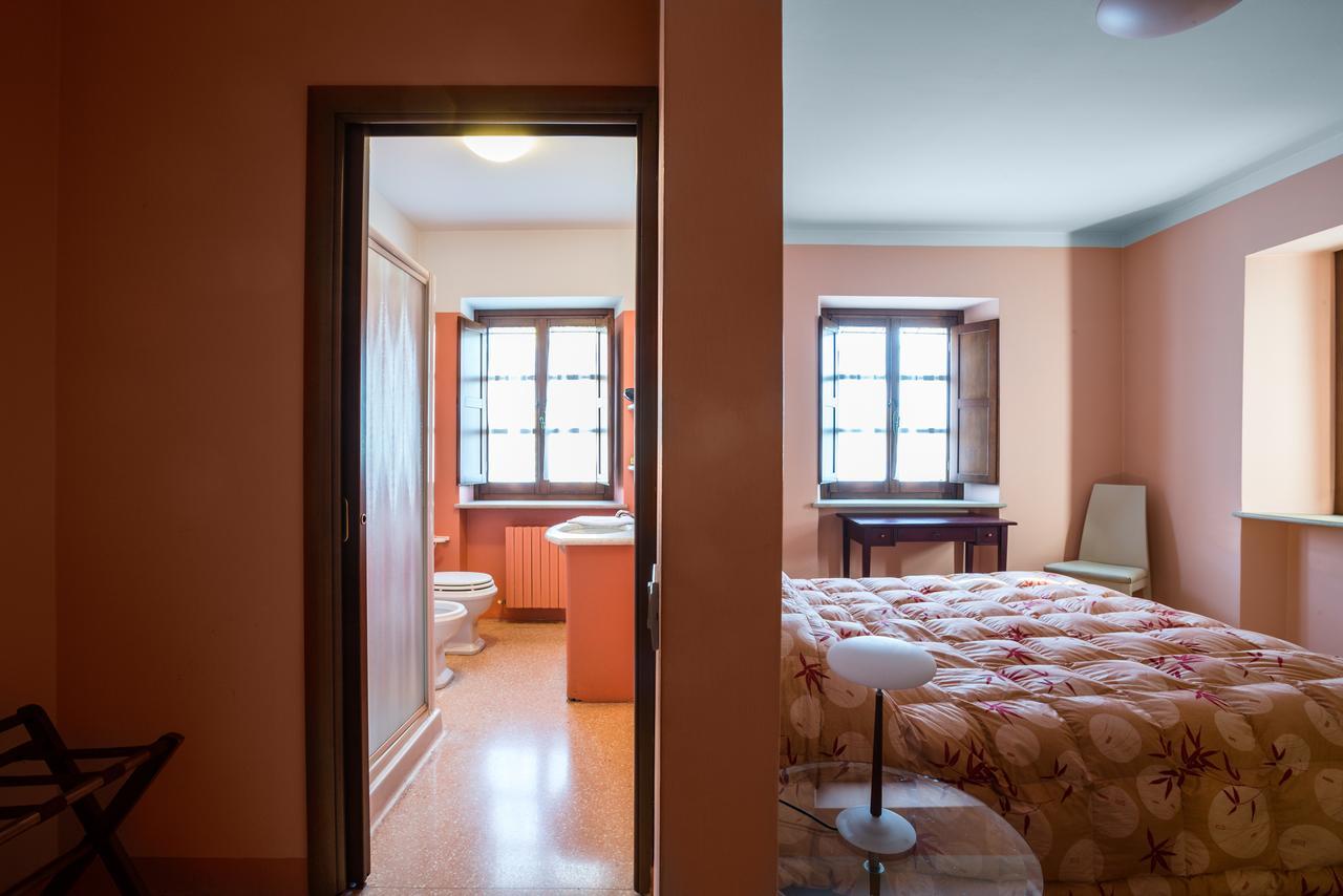 Locanda Da Ciacci Petriano ภายนอก รูปภาพ